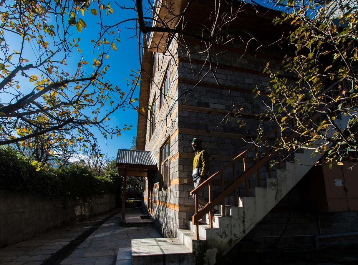Orchard House By Vista Rooms Manāli Eksteriør bilde